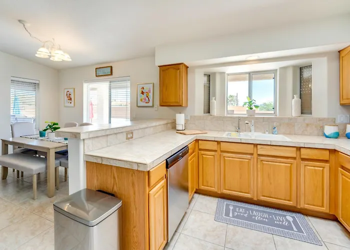 4 Mi To Beach: Havasu W/ Pool! * Lake Havasu City