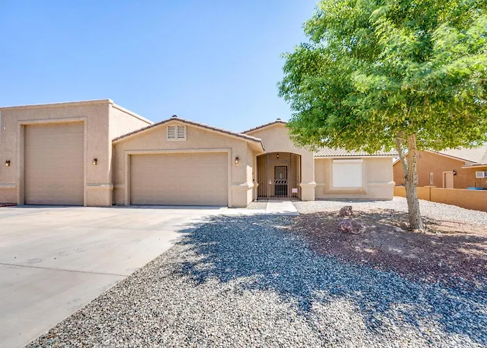 4 Mi To Beach: Havasu W/ Pool! Hébergement de vacances